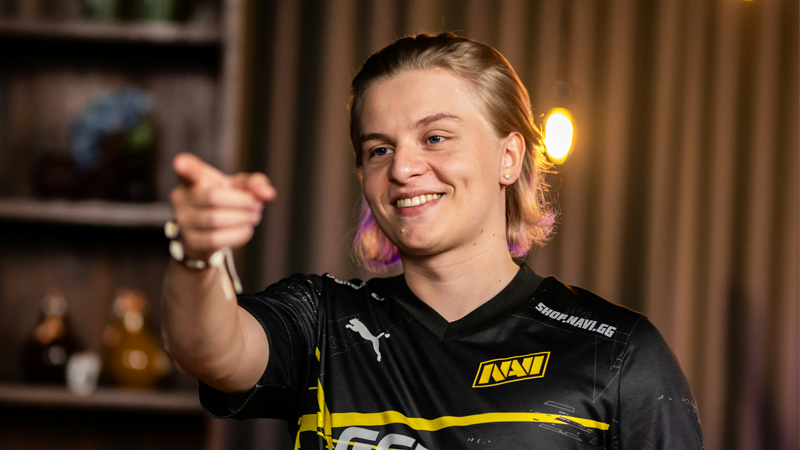 Doinb整活，称Ruler私聊他说跟LWX对线没压力